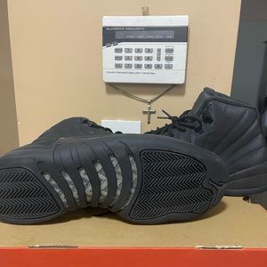 Air Jordan 12 retro WNTR 9.5 men
